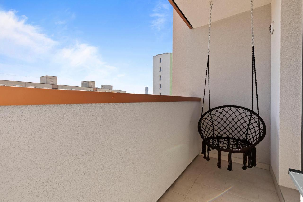 דירות ברטיסלאבה Lam Black - Ac - Balcony מראה חיצוני תמונה